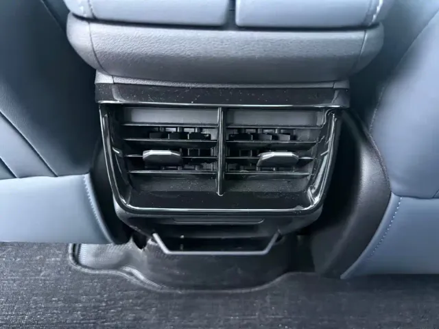 Geely Boyue L — Фото автомобиля 7