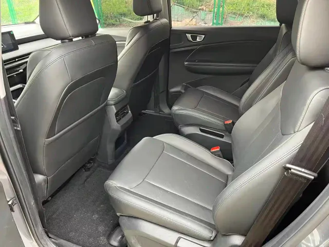 Wuling Jiachen — Фото автомобиля 10