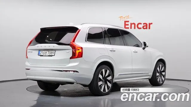 Вольво XC90 — Фото автомобиля 2