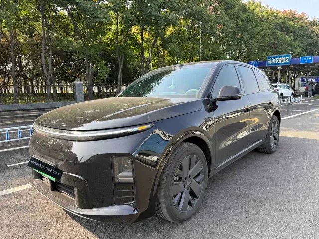 Фотография автомобиля — Li Auto L6