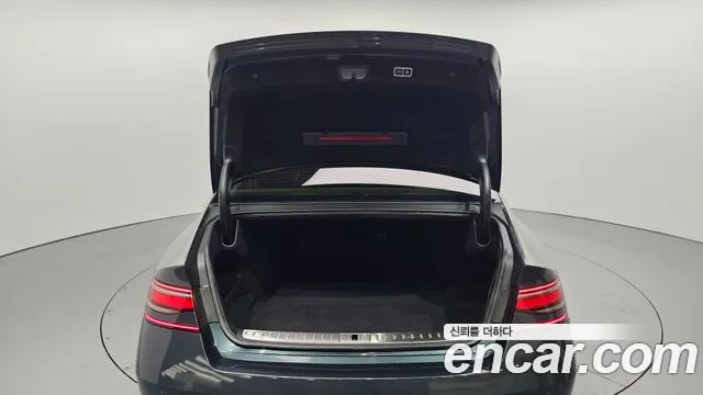 Genesis G90 Бензин 3.5 турбо AWD — Фото автомобиля 30