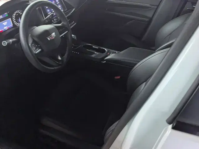 Cadillac CT4 — Фото автомобиля 9