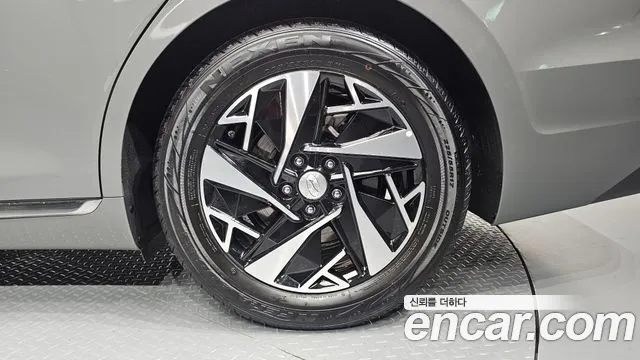 Hyundai Grandeur — Фото автомобиля 15