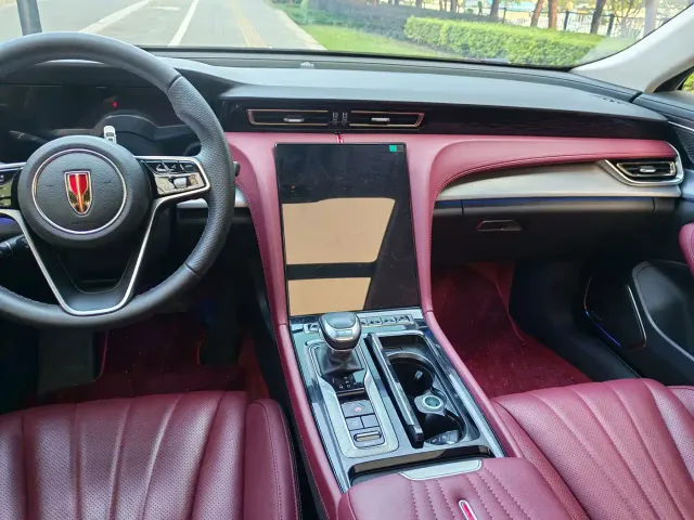 Hongqi H5 — Фото автомобиля 3