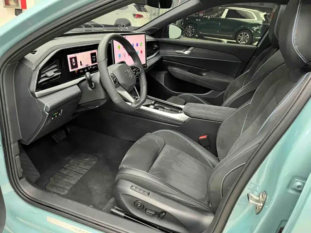 Volkswagen Passat — Фото автомобиля 16