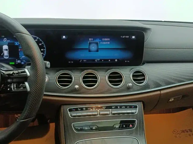 Mercedes-Benz E-Class — Фото автомобиля 13