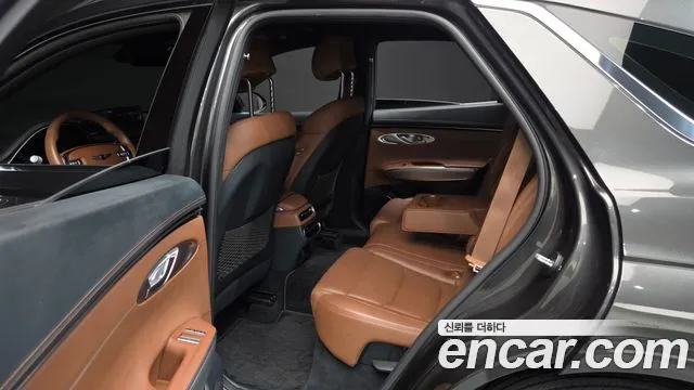 Genesis GV70 — Фото автомобиля 12