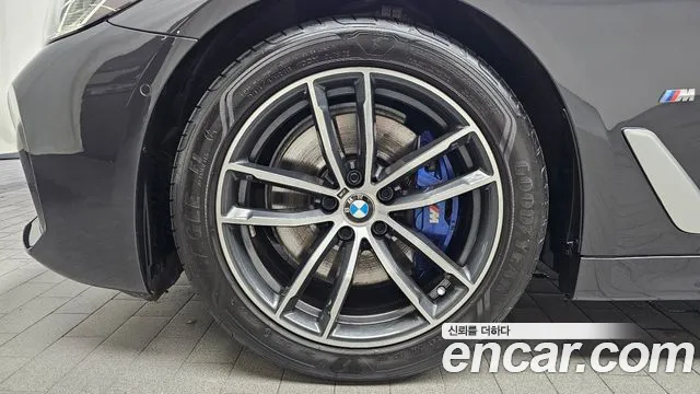 BMW 5-Series — Фото автомобиля 5
