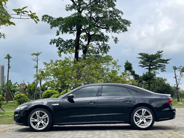 Audi A7L — Фото автомобиля 23