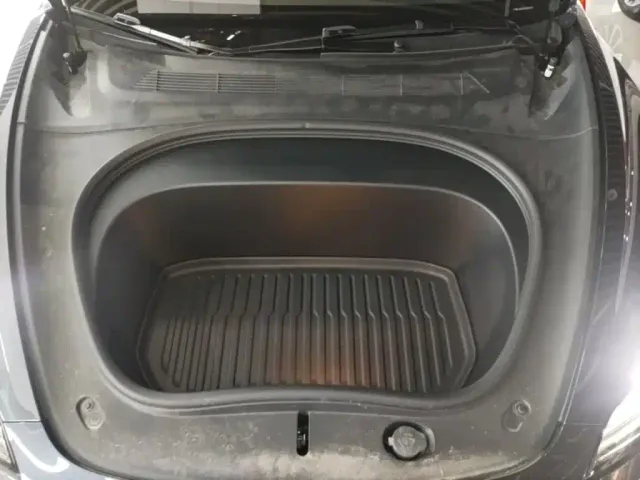 Tesla Model 3 — Фото автомобиля 19
