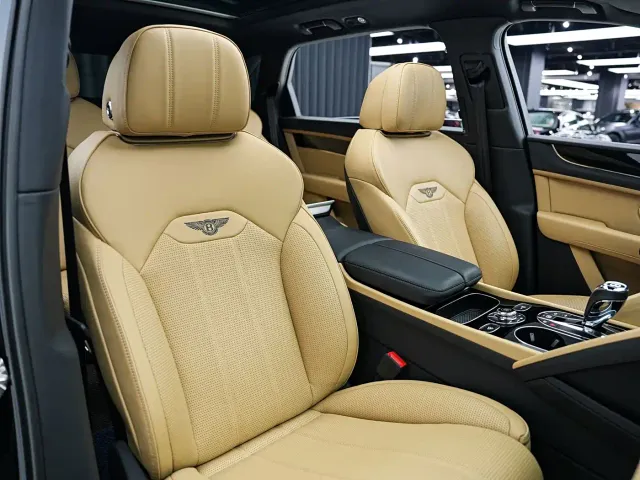 Bentley Bentayga — Фото автомобиля 15