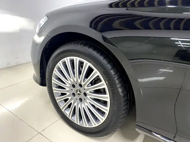 Mercedes-Benz E-Class — Фото автомобиля 19