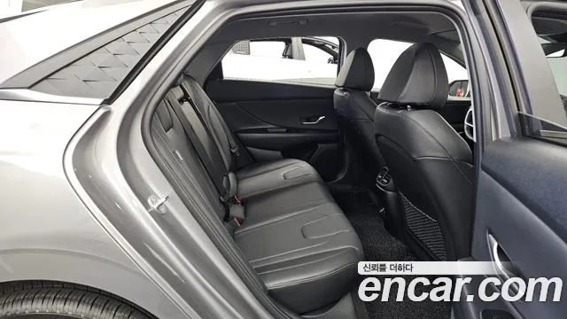 Hyundai Avante CN7 — Фото автомобиля 12