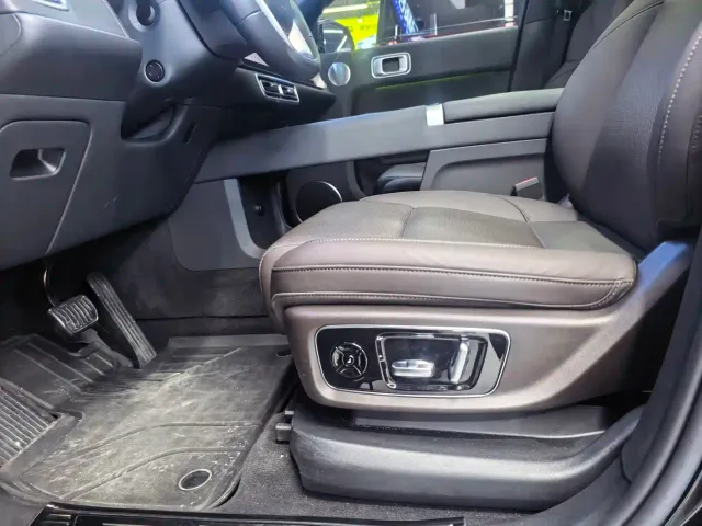 Li Auto L8 — Фото автомобиля 6