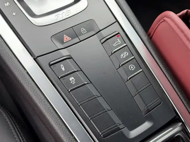 Porsche 718 — Фото автомобиля 15