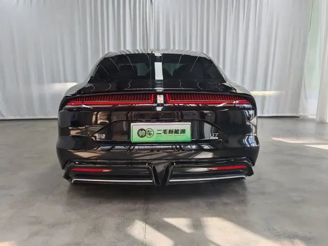 BYD U7 — Фото автомобиля 5