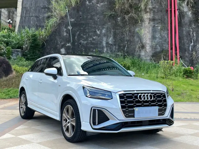 Audi Q2L — Фото автомобиля 3