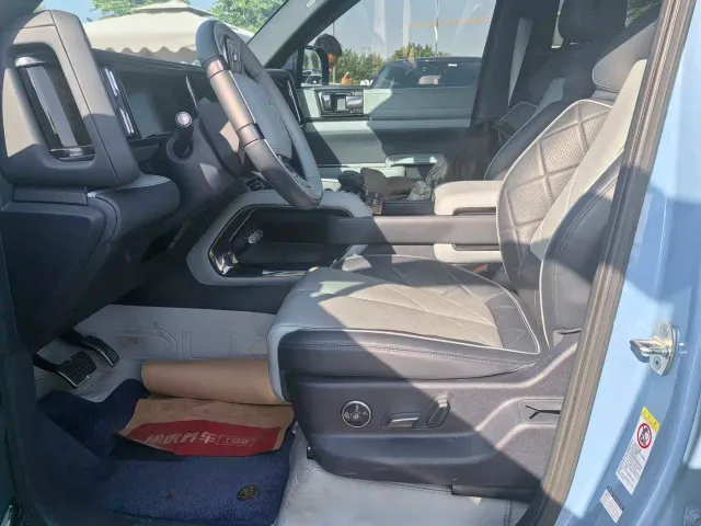 BYD FangChengBao Leopard 5 — Фото автомобиля 4