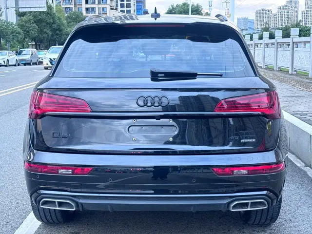 Audi Q5L — Фото автомобиля 14