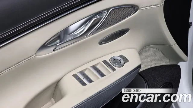 Genesis GV70 — Фото автомобиля 22