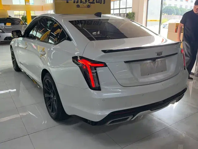 Cadillac CT5 — Фото автомобиля 9