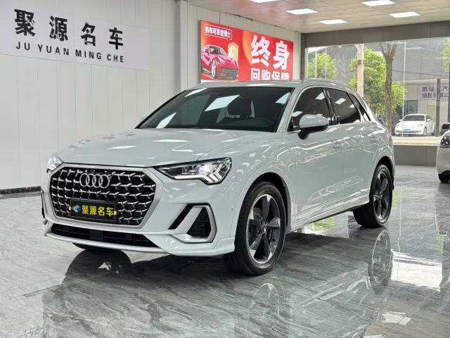 Фотография автомобиля — Audi Q3