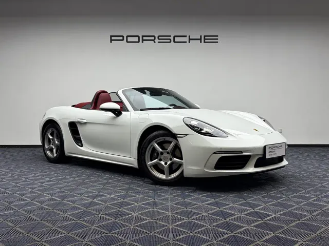Porsche 718 — Фото автомобиля 15