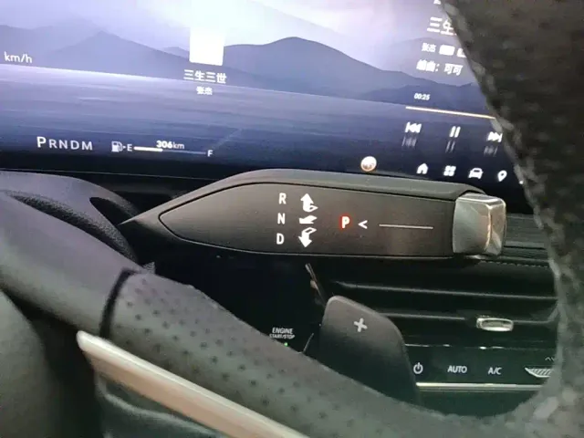 Buick LaCrosse — Фото автомобиля 13