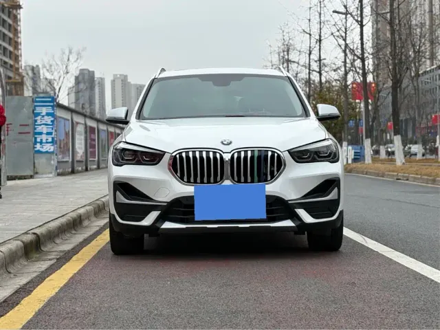 BMW X1 — Фото автомобиля 2