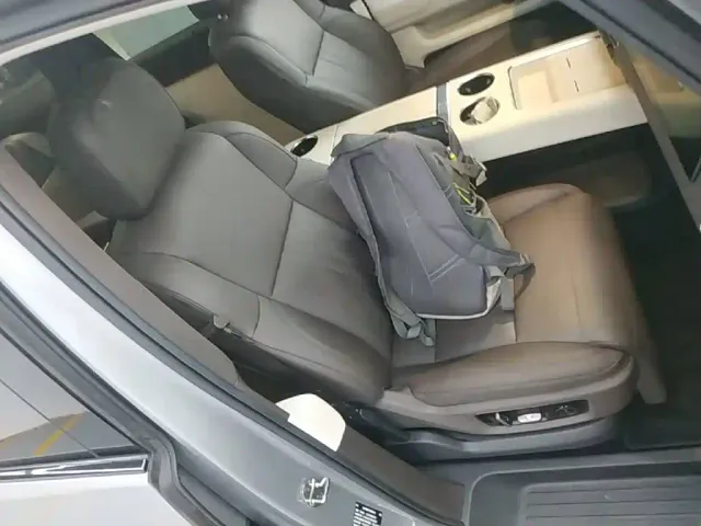 Li Auto MEGA — Фото автомобиля 24