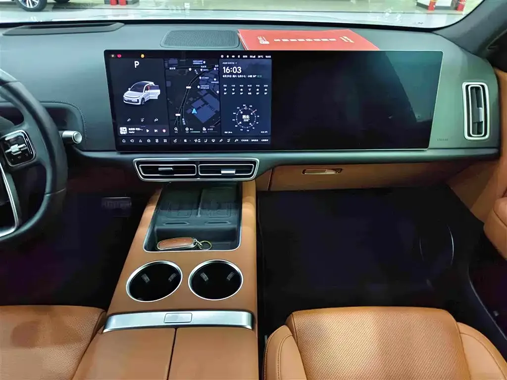 Li Auto Li Auto L6 2024 Pro — Фото автомобиля 11