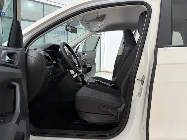 Volkswagen T-Cross — Фото автомобиля 9