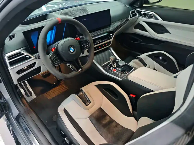 BMW M4 — Фото автомобиля 14