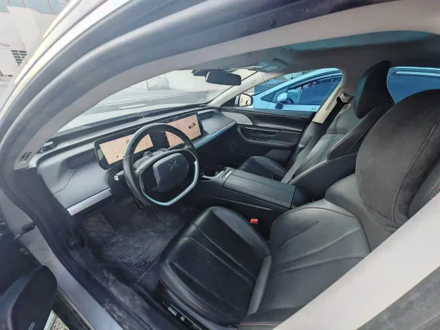 Xpeng P7 — Фото автомобиля 4