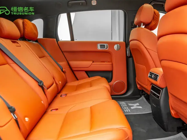 Li Auto L7 — Фото автомобиля 10