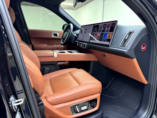 Li Auto L8 — Фото автомобиля 11