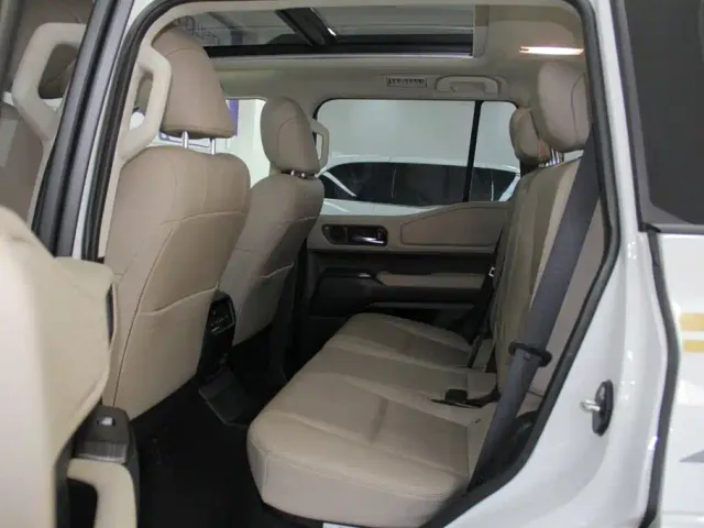 Toyota Prado — Фото автомобиля 8