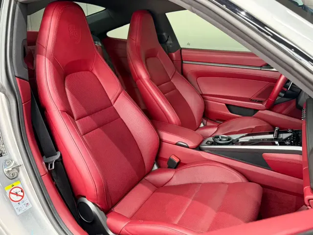 Porsche 911 — Фото автомобиля 11
