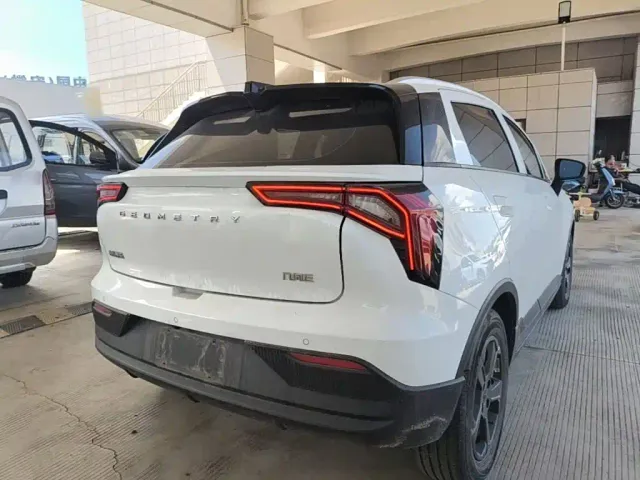 Geely Geometry E Firefly — Фото автомобиля 6