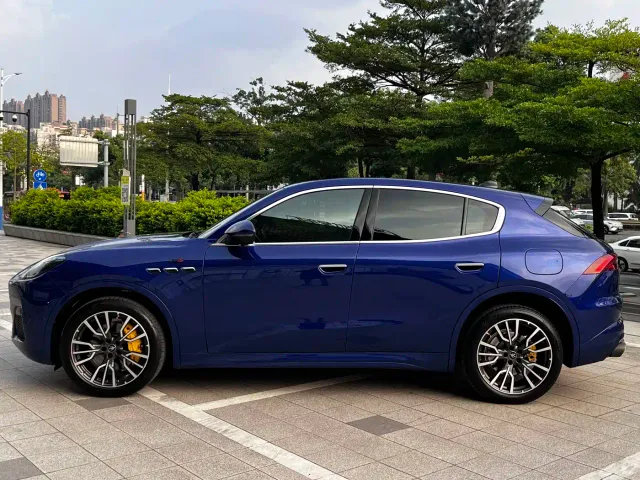 Maserati Grecale — Фото автомобиля 10