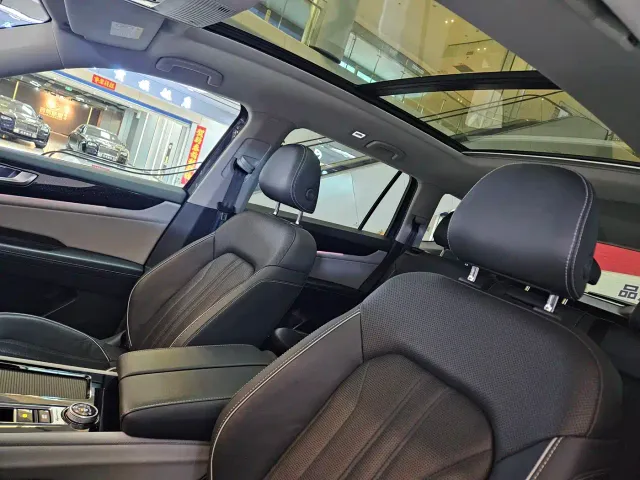 Volkswagen Teramont — Фото автомобиля 12
