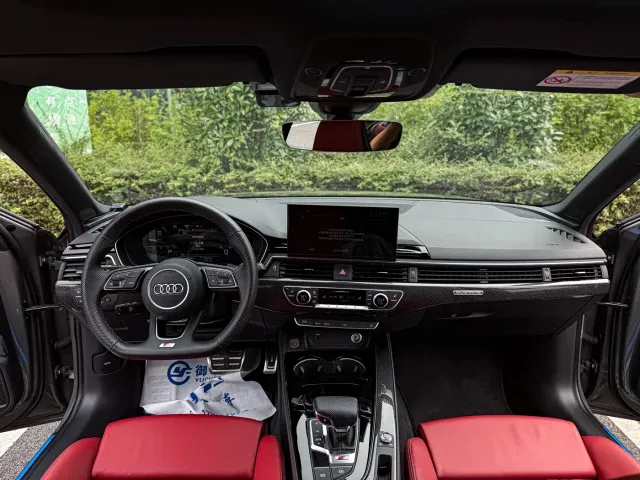 Audi S4 — Фото автомобиля 16