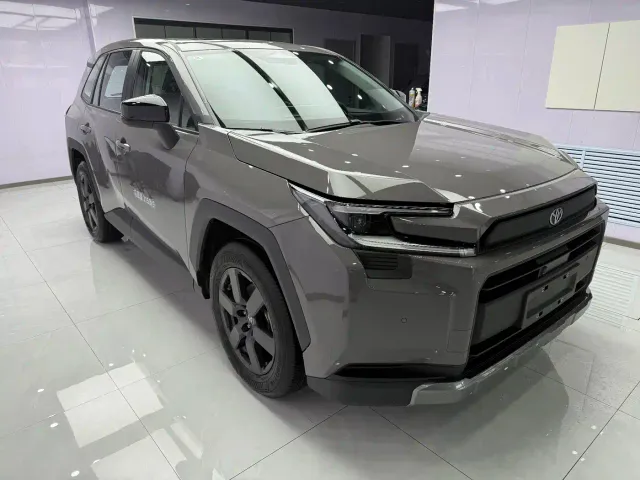 Toyota RAV4 — Фото автомобиля 6