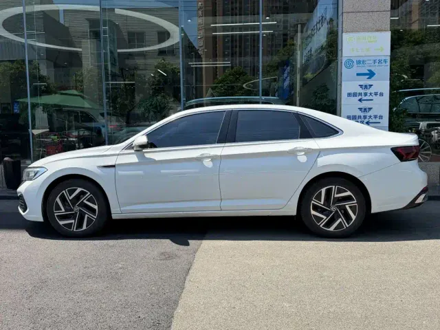 Volkswagen Sagitar — Фото автомобиля 3