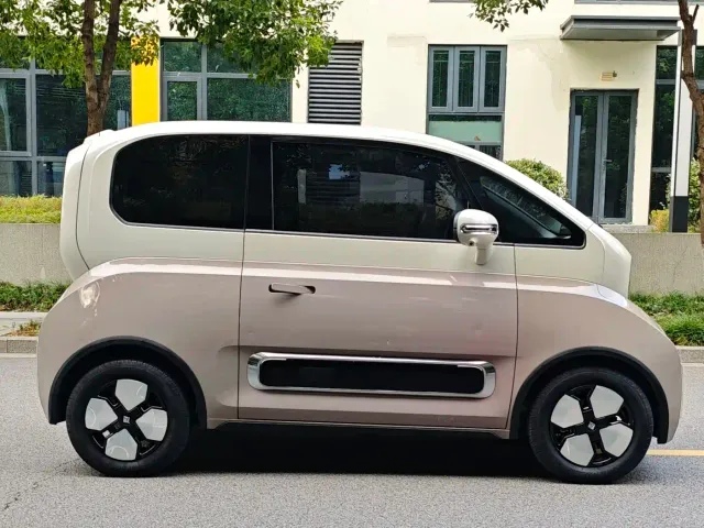 Baojun KiWi EV — Фото автомобиля 6