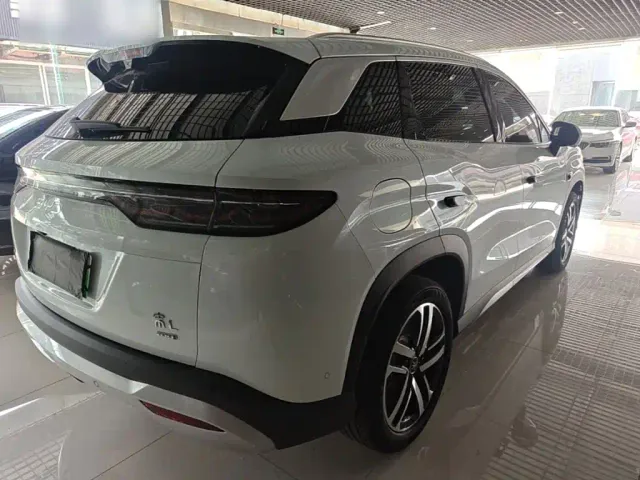 BYD Song L DM-i — Фото автомобиля 6