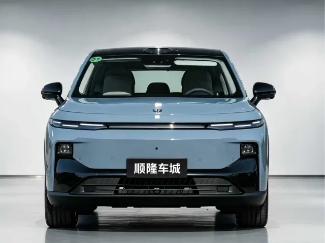 Leapmotor B10 — Фото автомобиля 2