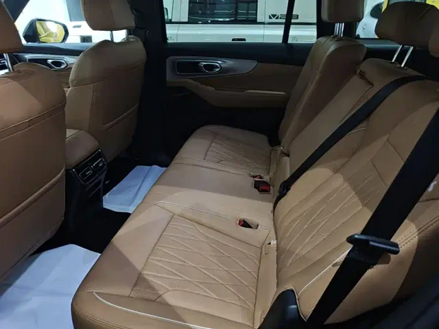 GAC Trumpchi GS8 — Фото автомобиля 16