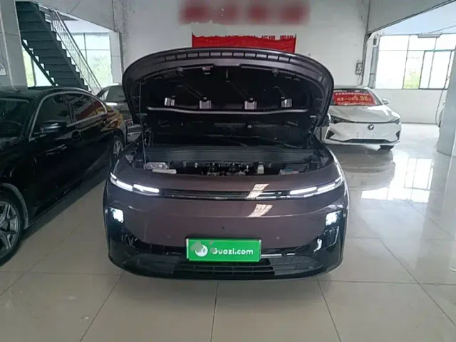 Leapmotor B10 — Фото автомобиля 18