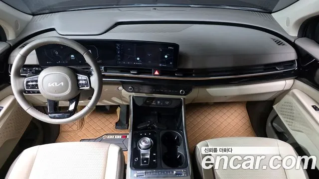 Kia Carnival Generation 4 — Фото автомобиля 10